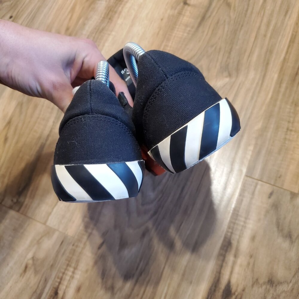 Off-White Black and White Sneakers - Picture 5 of 8